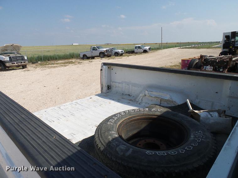 image for item DD8389 2005 Ford F250 Super Duty SuperCab pickup truck