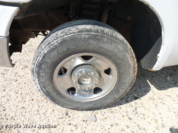 image for item DD8389 2005 Ford F250 Super Duty SuperCab pickup truck