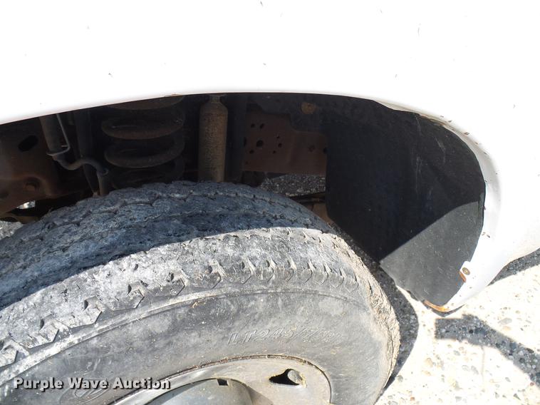 image for item DD8389 2005 Ford F250 Super Duty SuperCab pickup truck