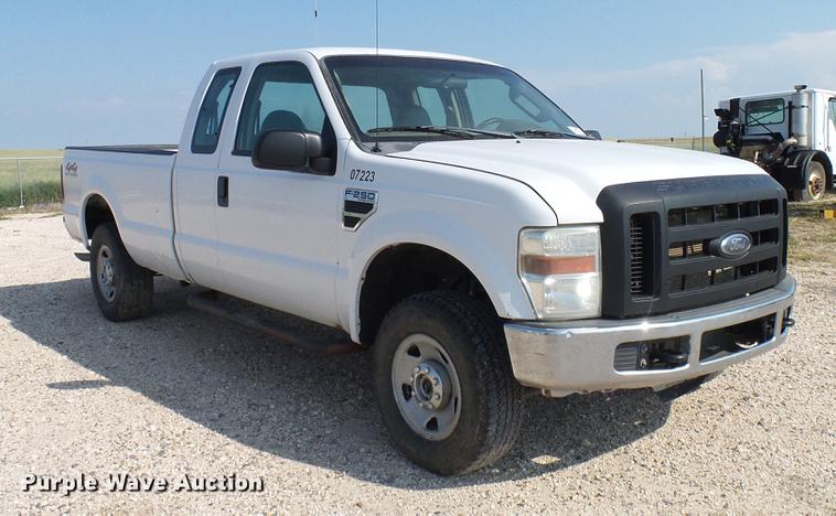 image for item DD8392 2008 Ford F250 Super Duty SuperCab pickup truck