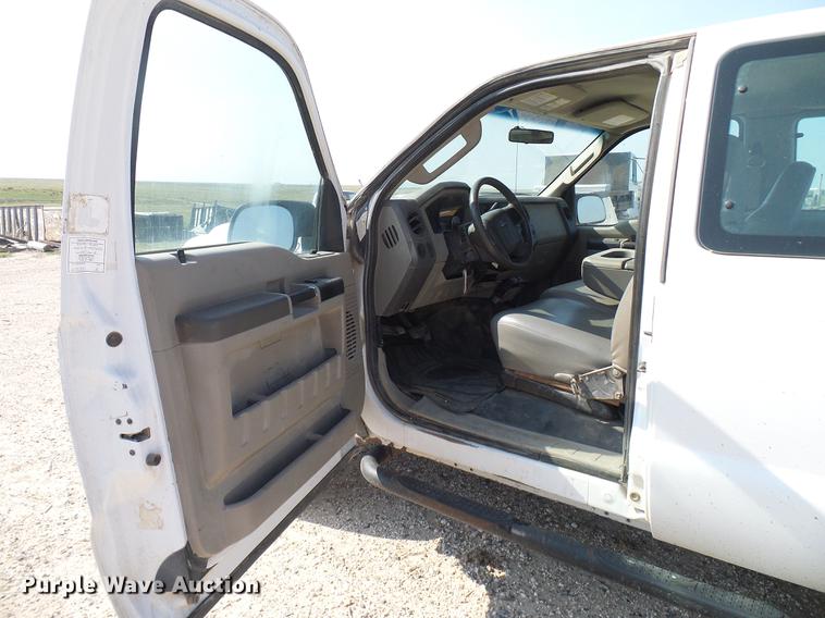 image for item DD8392 2008 Ford F250 Super Duty SuperCab pickup truck