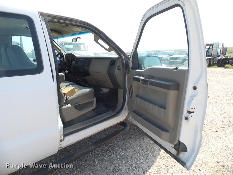 image for item DD8392 2008 Ford F250 Super Duty SuperCab pickup truck