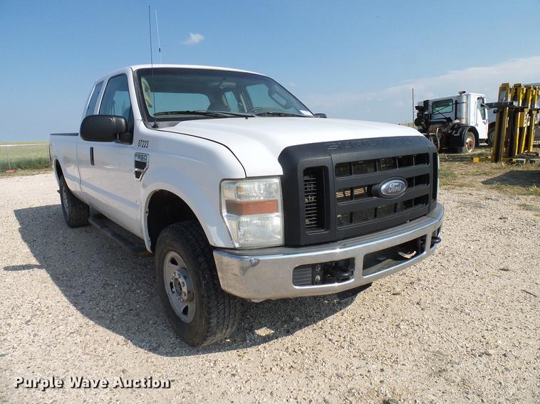 image for item DD8392 2008 Ford F250 Super Duty SuperCab pickup truck