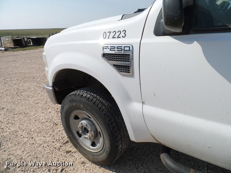 image for item DD8392 2008 Ford F250 Super Duty SuperCab pickup truck