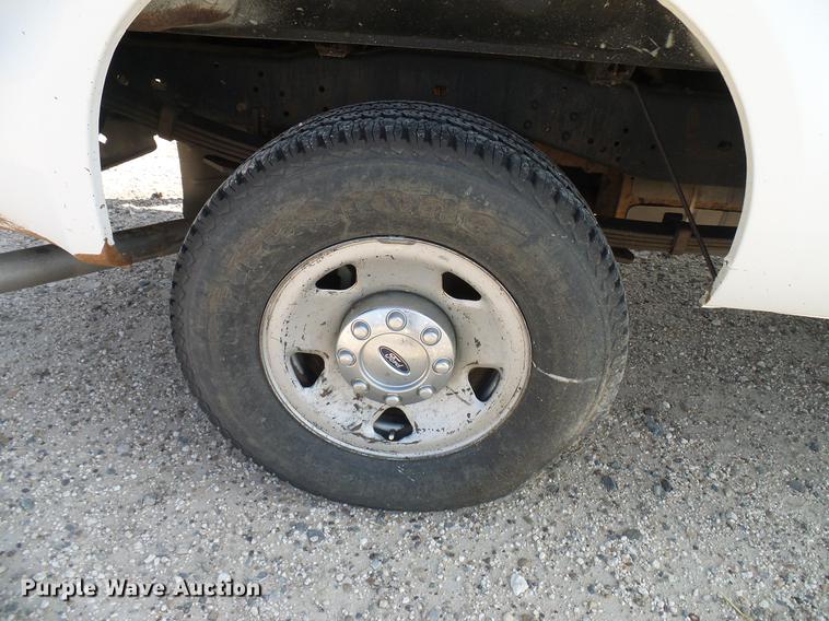 image for item DD8392 2008 Ford F250 Super Duty SuperCab pickup truck