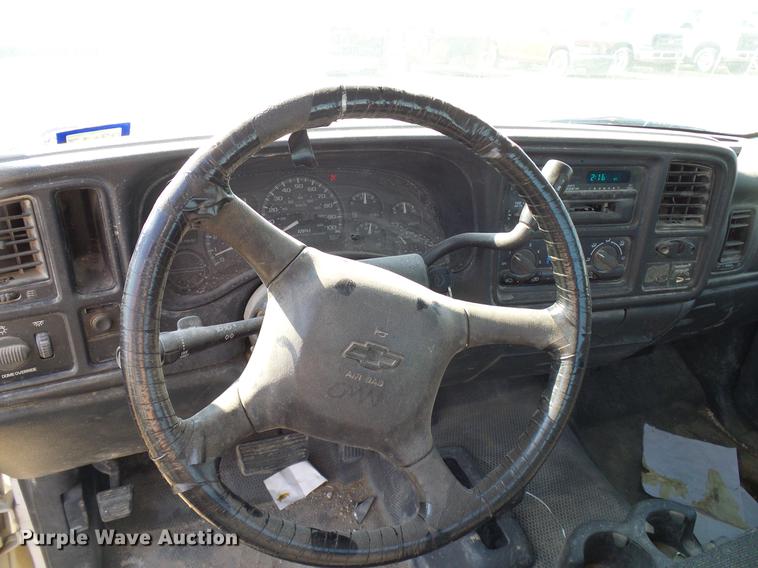 image for item DD8393 2001 Chevrolet Silverado 1500 pickup truck