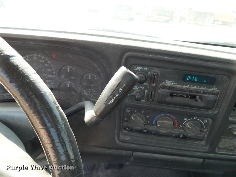 image for item DD8393 2001 Chevrolet Silverado 1500 pickup truck