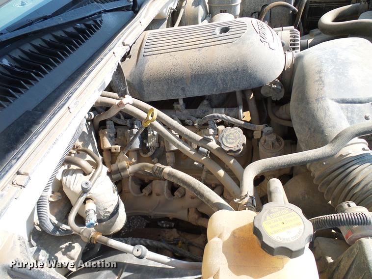 image for item DD8393 2001 Chevrolet Silverado 1500 pickup truck