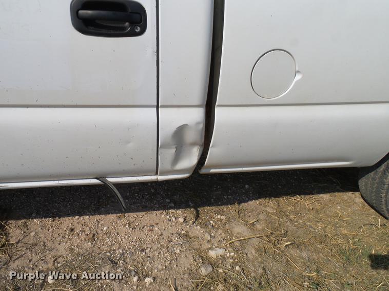 image for item DD8393 2001 Chevrolet Silverado 1500 pickup truck