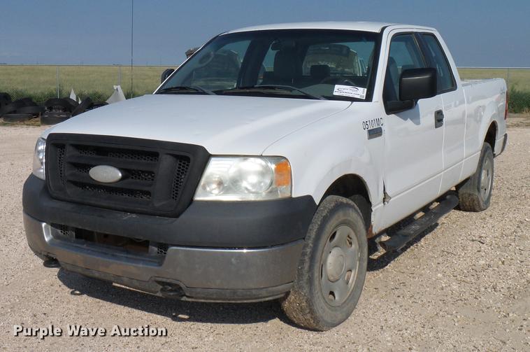image for item DD8394 2005 Ford F150 SuperCab pickup truck