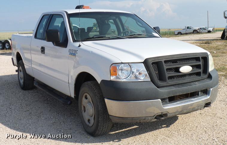 image for item DD8394 2005 Ford F150 SuperCab pickup truck