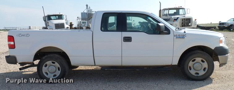image for item DD8394 2005 Ford F150 SuperCab pickup truck
