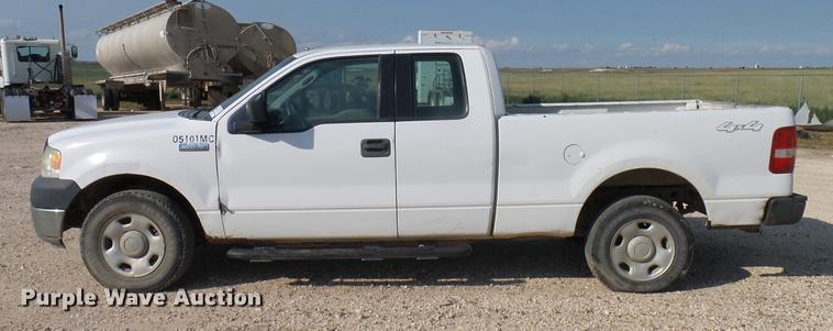 image for item DD8394 2005 Ford F150 SuperCab pickup truck