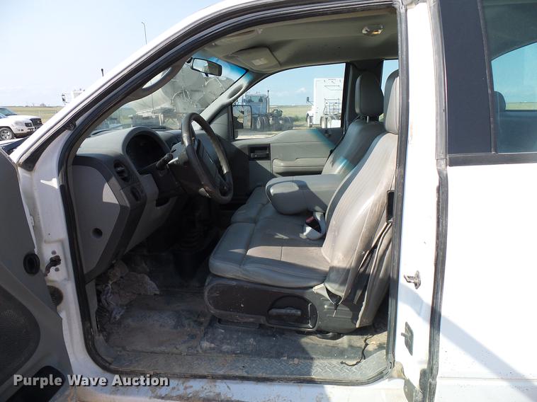 image for item DD8394 2005 Ford F150 SuperCab pickup truck