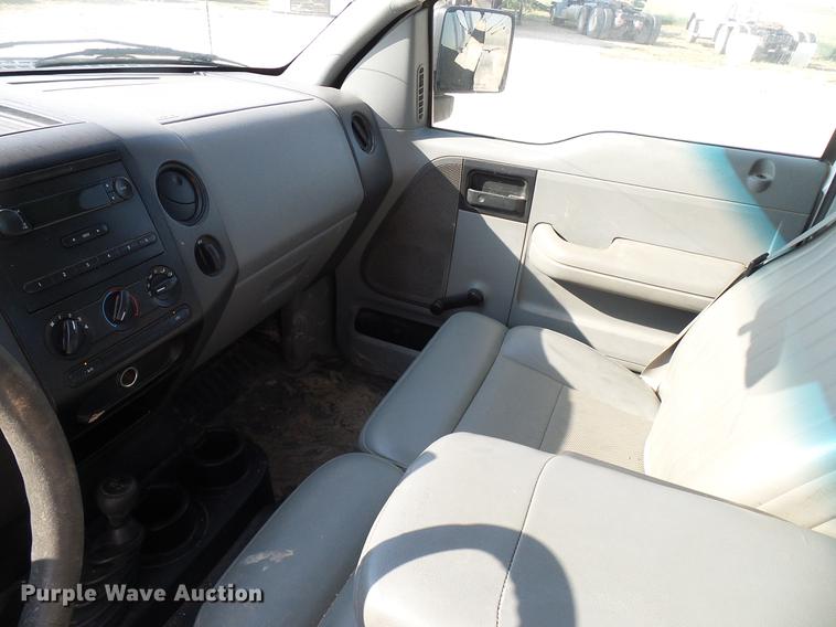 image for item DD8394 2005 Ford F150 SuperCab pickup truck