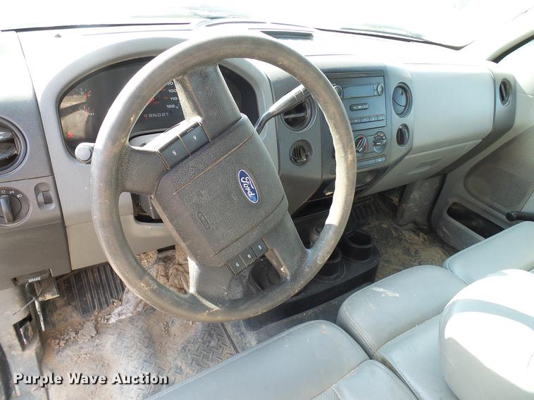 image for item DD8394 2005 Ford F150 SuperCab pickup truck