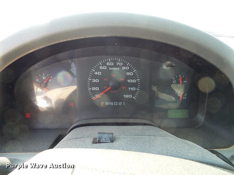 image for item DD8394 2005 Ford F150 SuperCab pickup truck