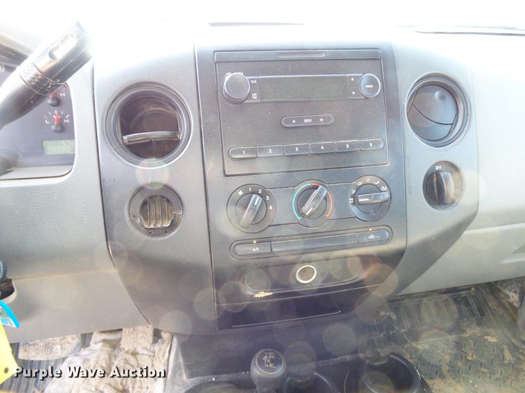 image for item DD8394 2005 Ford F150 SuperCab pickup truck