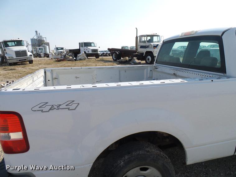 image for item DD8394 2005 Ford F150 SuperCab pickup truck