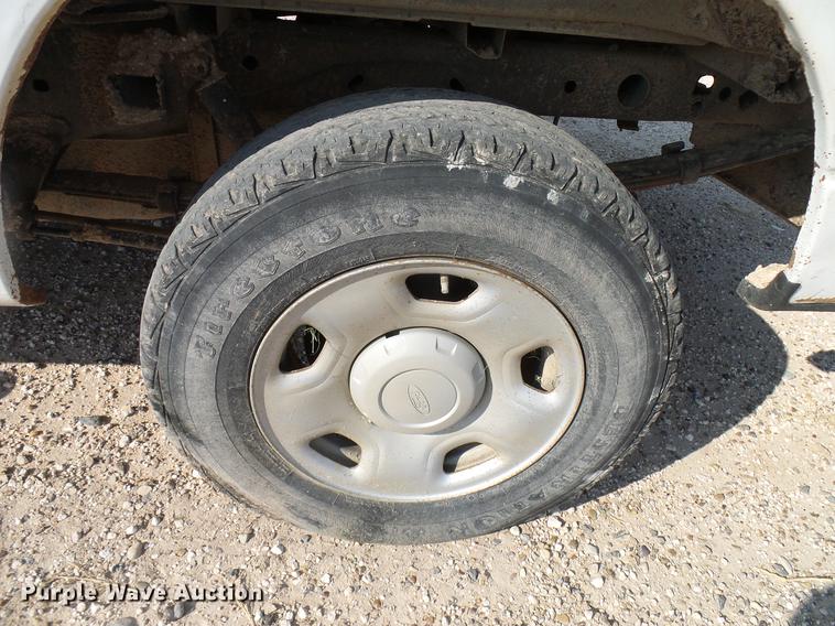 image for item DD8394 2005 Ford F150 SuperCab pickup truck