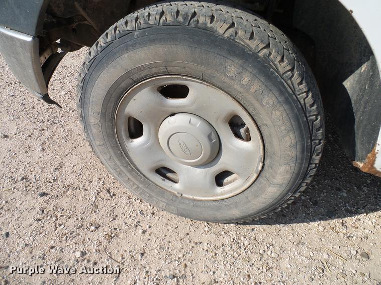 image for item DD8394 2005 Ford F150 SuperCab pickup truck