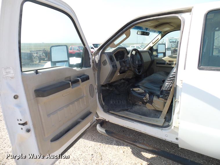 image for item DD8395 2008 Ford F250 Super Duty Crew Cab pickup truck