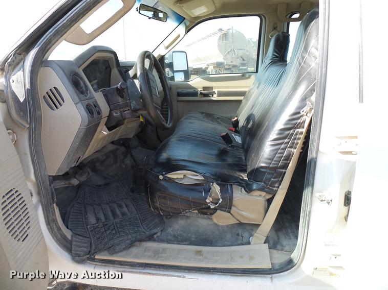 image for item DD8395 2008 Ford F250 Super Duty Crew Cab pickup truck