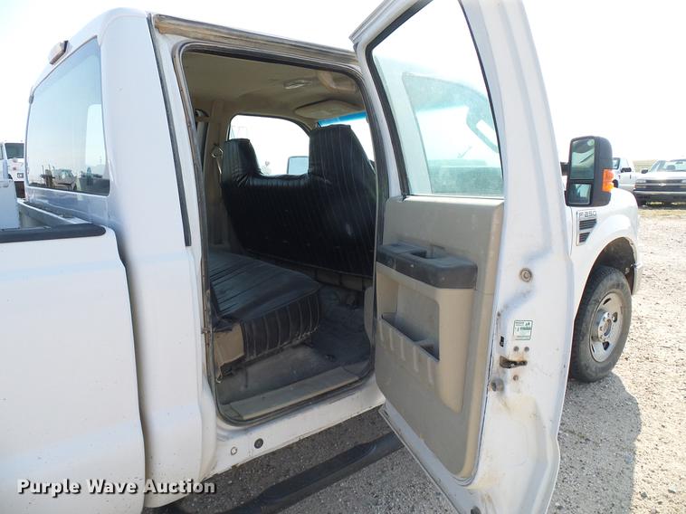 image for item DD8395 2008 Ford F250 Super Duty Crew Cab pickup truck
