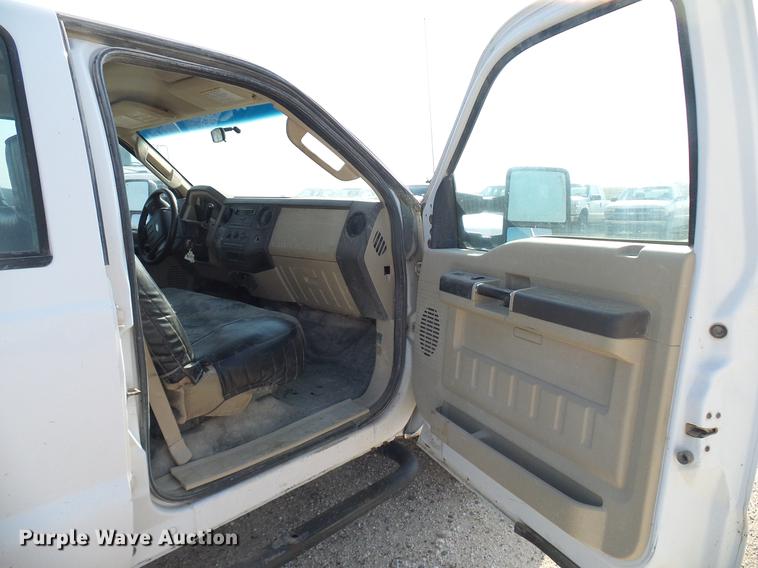 image for item DD8395 2008 Ford F250 Super Duty Crew Cab pickup truck