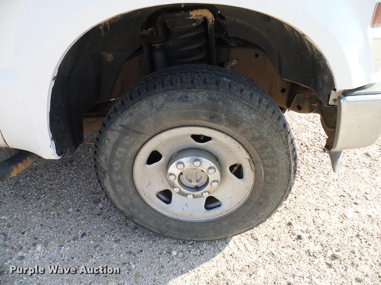 image for item DD8395 2008 Ford F250 Super Duty Crew Cab pickup truck