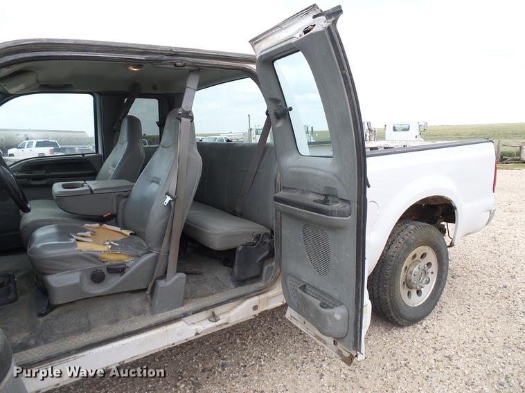 image for item DD8408 2007 Ford F250 Super Duty SuperCab pickup truck