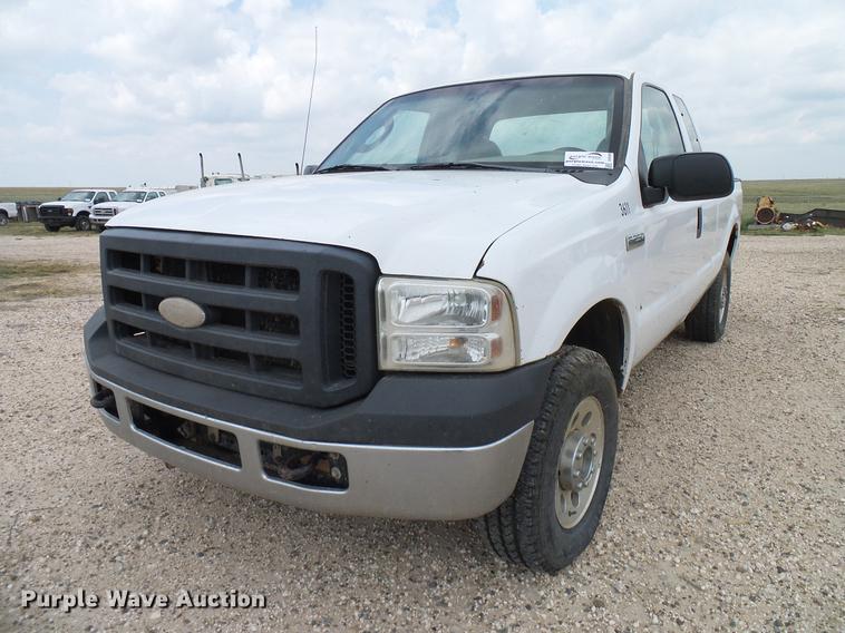 image for item DD8408 2007 Ford F250 Super Duty SuperCab pickup truck