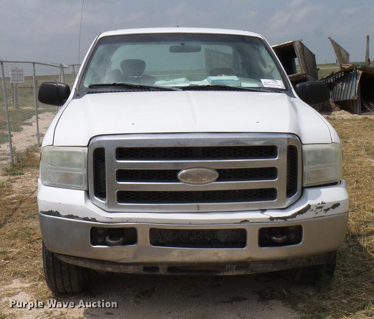 image for item DD8411 2005 Ford F250 Super Duty SuperCab pickup truck