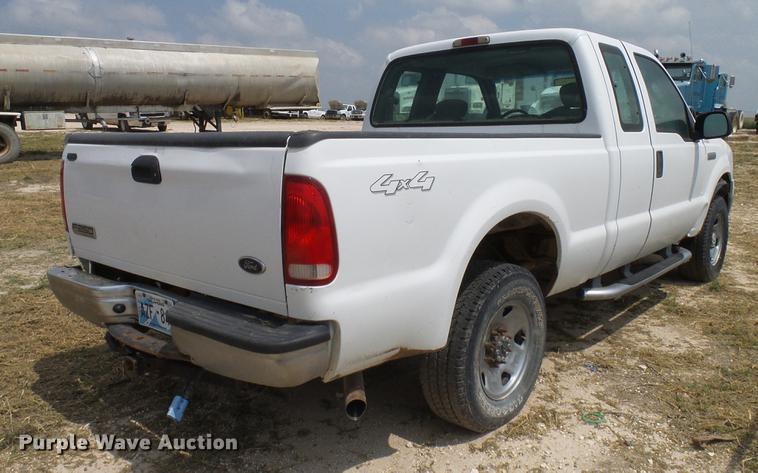 image for item DD8411 2005 Ford F250 Super Duty SuperCab pickup truck