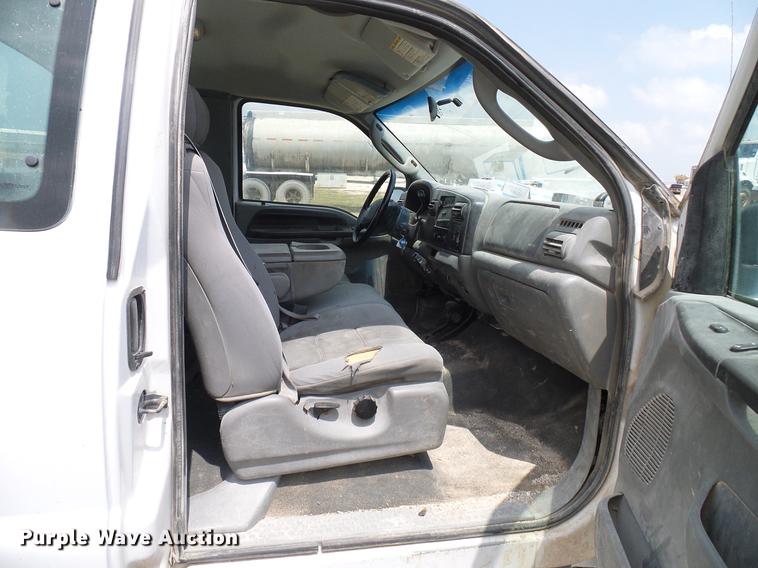 image for item DD8411 2005 Ford F250 Super Duty SuperCab pickup truck