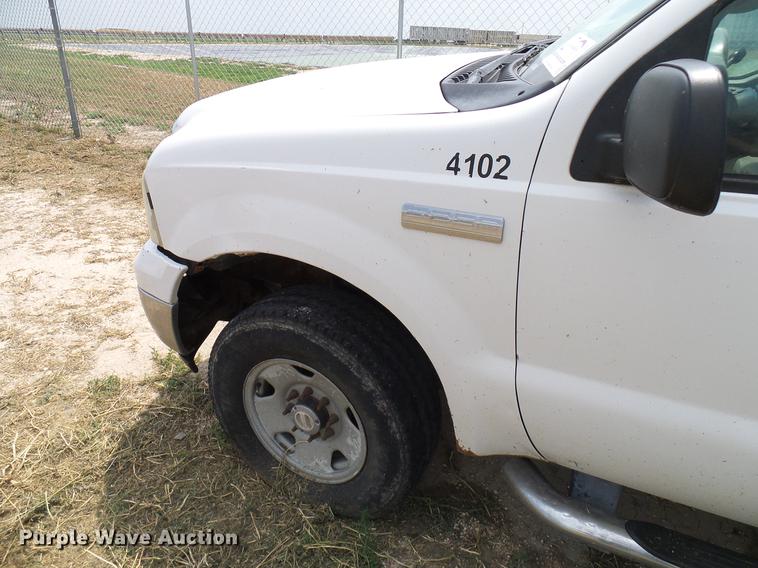 image for item DD8411 2005 Ford F250 Super Duty SuperCab pickup truck