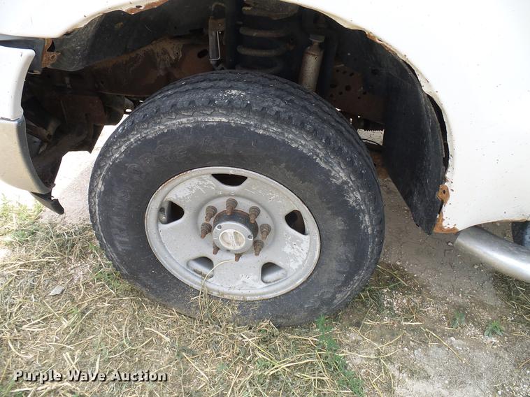 image for item DD8411 2005 Ford F250 Super Duty SuperCab pickup truck