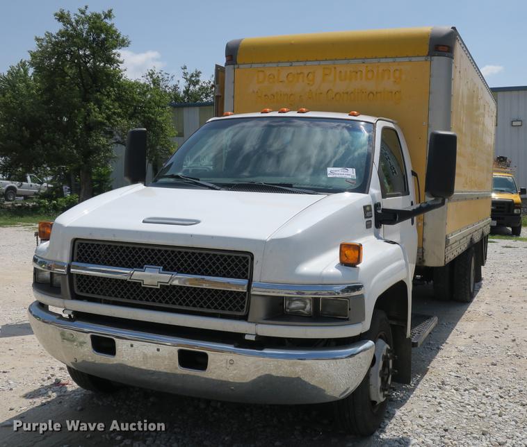 image for item DE3798 2004 Chevrolet C4500 box truck