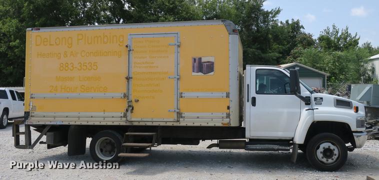 image for item DE3798 2004 Chevrolet C4500 box truck