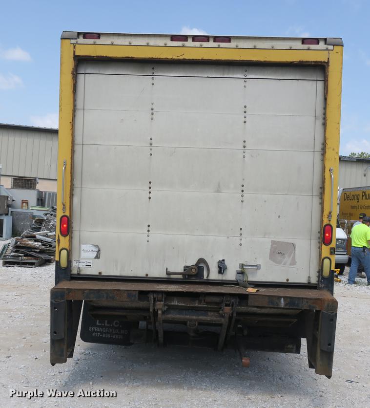 image for item DE3798 2004 Chevrolet C4500 box truck