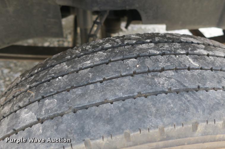 image for item DE3798 2004 Chevrolet C4500 box truck