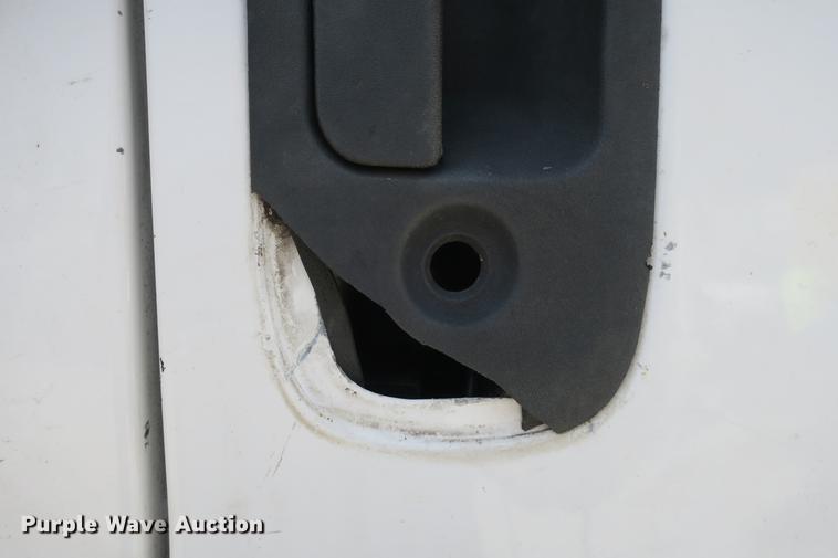 image for item DE3798 2004 Chevrolet C4500 box truck