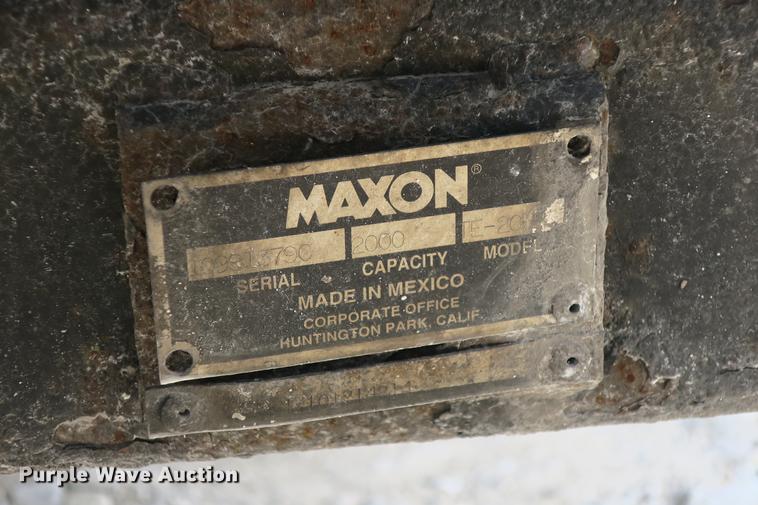 image for item DE3798 2004 Chevrolet C4500 box truck