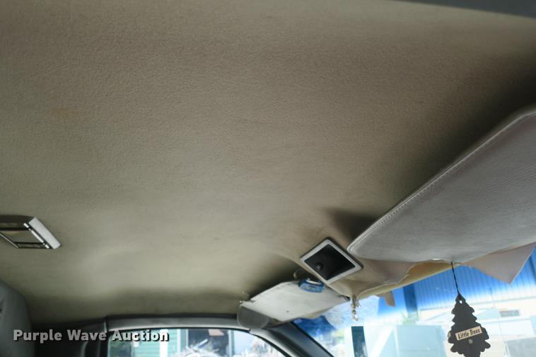 image for item DE3798 2004 Chevrolet C4500 box truck