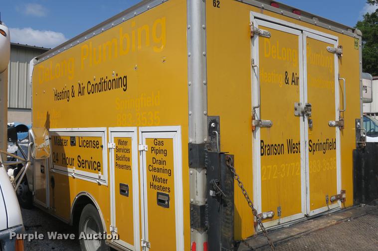 image for item DE3801 2003 Chevrolet Express G3500 box truck