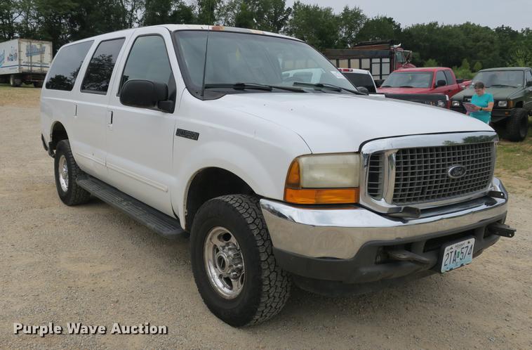 image for item DE3802 2000 Ford Excursion SUV