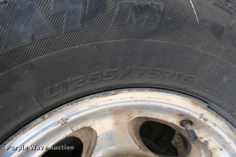 image for item DE3802 2000 Ford Excursion SUV