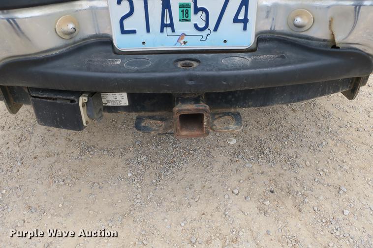 image for item DE3802 2000 Ford Excursion SUV