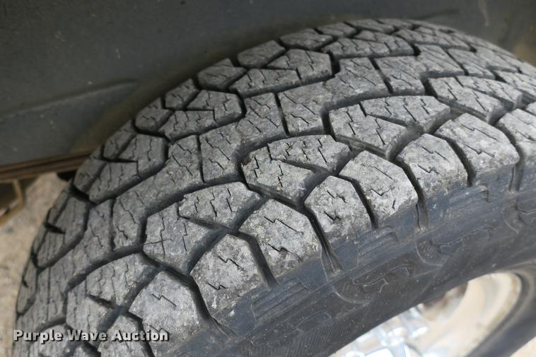 image for item DE3802 2000 Ford Excursion SUV