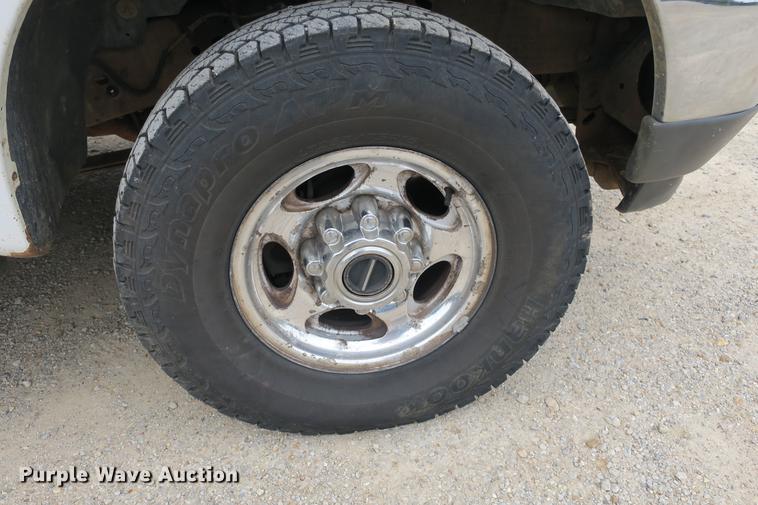 image for item DE3802 2000 Ford Excursion SUV